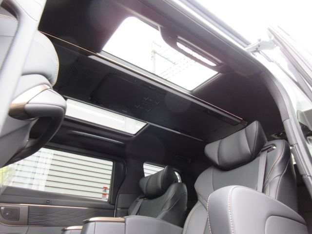 TOYOTA ALPHARD HYBRID 2026 Image 31