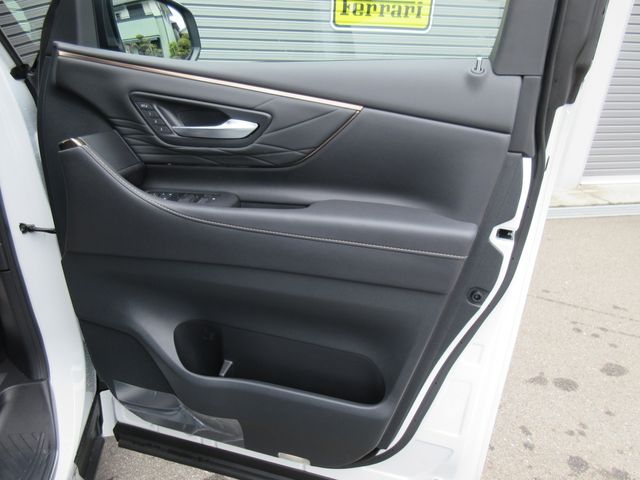 TOYOTA ALPHARD HYBRID 2026 Image 31