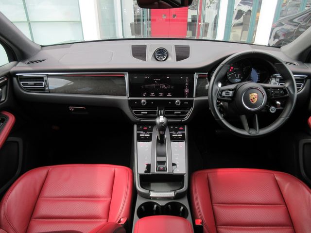 PORSCHE MACAN 2023 Image 31