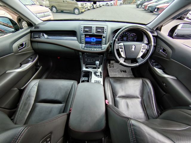 TOYOTA CROWN SEDAN 2012 Image 31