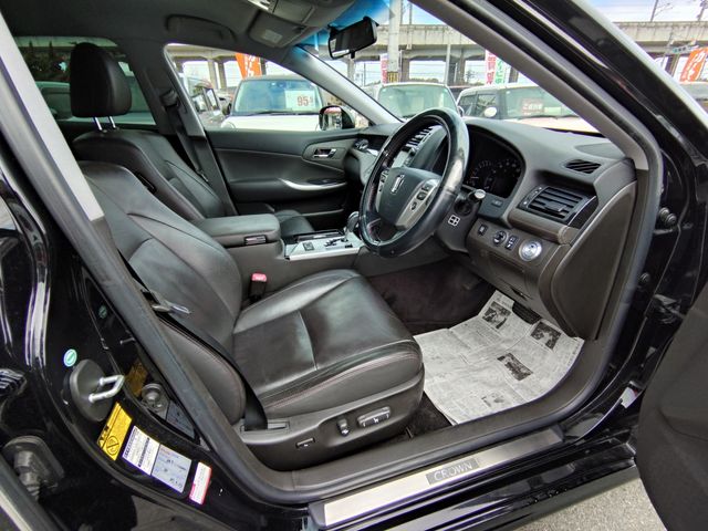 TOYOTA CROWN SEDAN 2012 Image 31