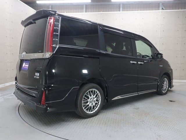 TOYOTA NOAH HYBRID 2019 Image 31