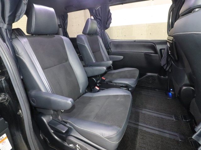 TOYOTA NOAH HYBRID 2019 Image 31