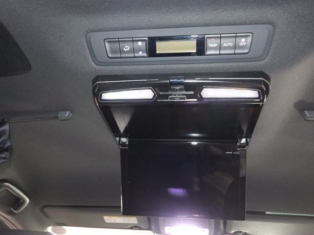 TOYOTA NOAH HYBRID 2019 Image 31