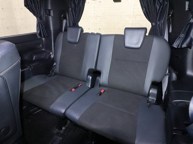 TOYOTA NOAH HYBRID 2019 Image 31