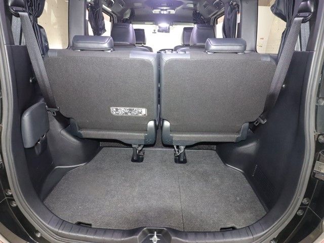 TOYOTA NOAH HYBRID 2019 Image 31