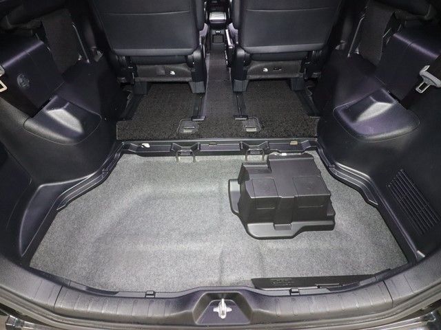 TOYOTA NOAH HYBRID 2019 Image 31