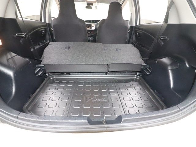 TOYOTA VITZ 2015 Image 31