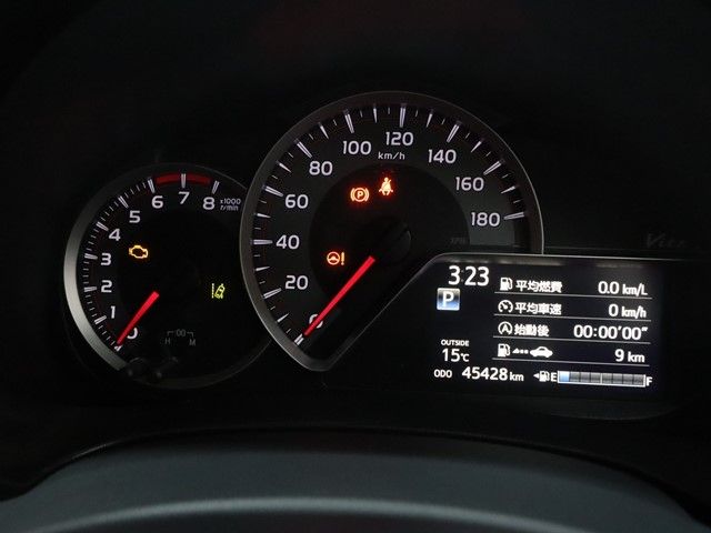 TOYOTA VITZ 2015 Image 31