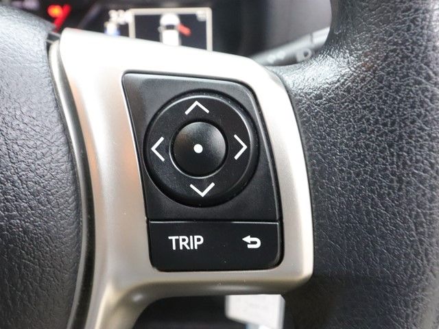 TOYOTA VITZ 2015 Image 31