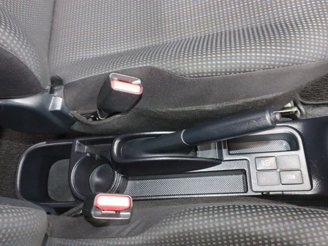 TOYOTA VITZ 2015 Image 31