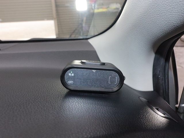 TOYOTA VITZ 2015 Image 31