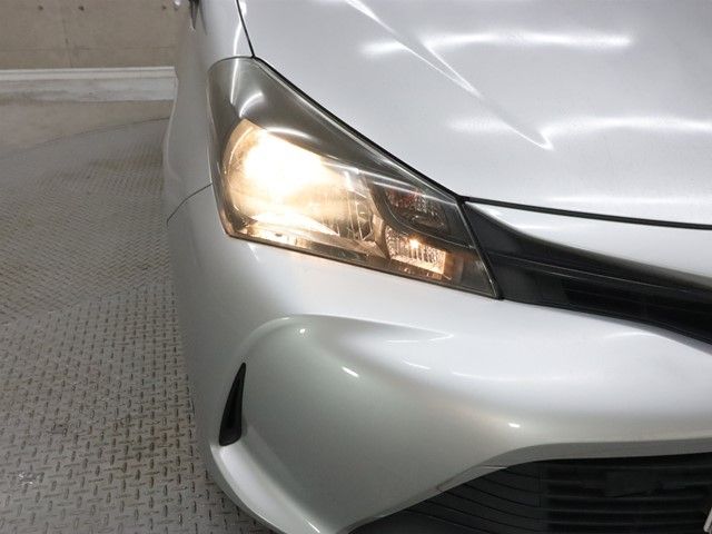 TOYOTA VITZ 2015 Image 31