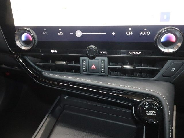 TOYOTA LEXUS NX350H 2023 Image 31