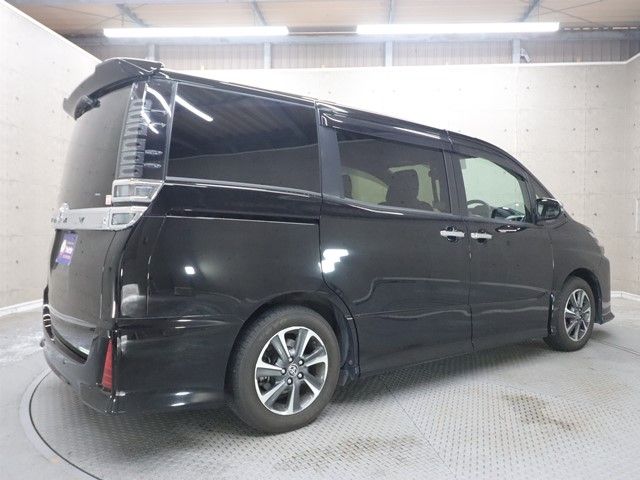 TOYOTA VOXY 2021 Image 31