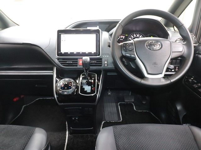 TOYOTA VOXY 2021 Image 31