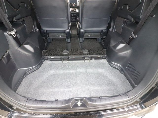 TOYOTA VOXY 2021 Image 31