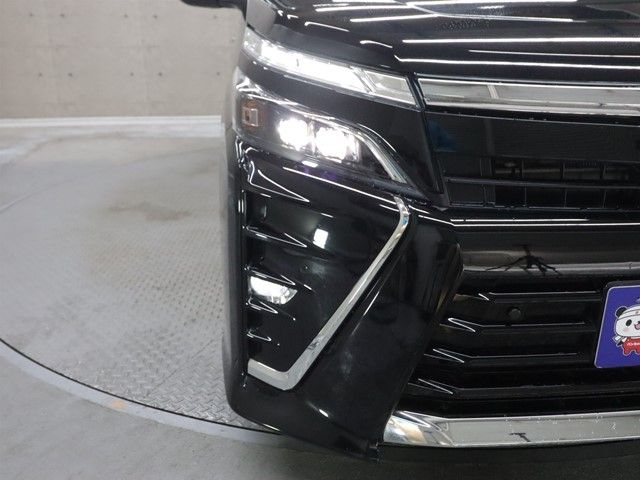 TOYOTA VOXY 2021 Image 31