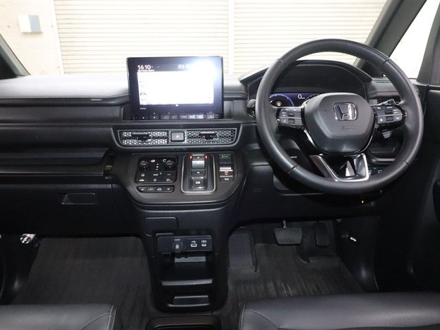 HONDA STEPWAGON E:HEV SPAD 2023 Image 31