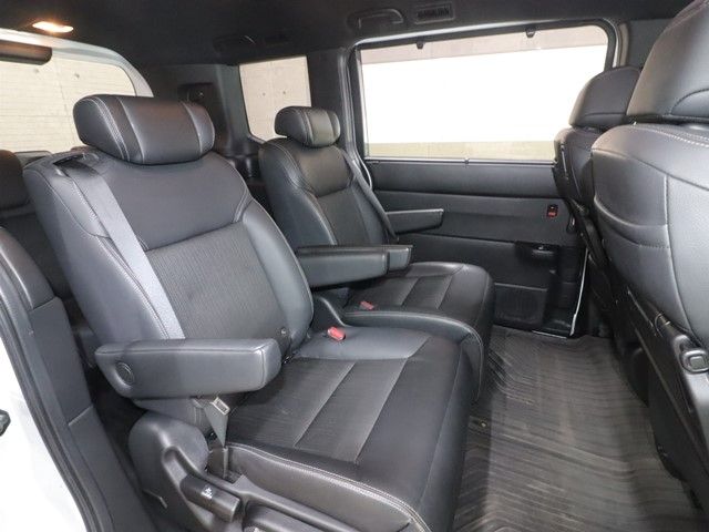 HONDA STEPWAGON E:HEV SPAD 2023 Image 31