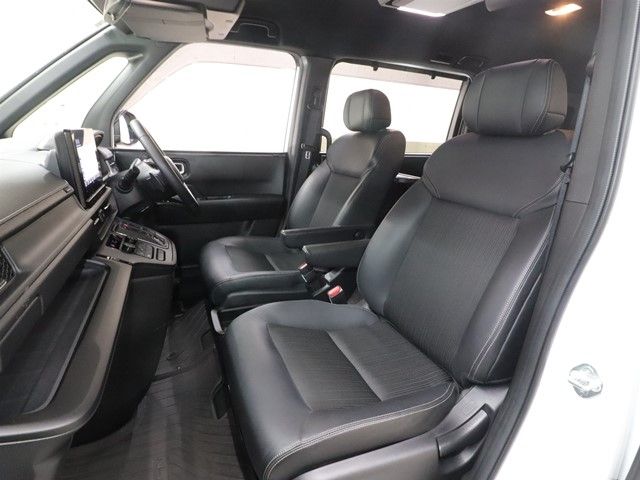 HONDA STEPWAGON E:HEV SPAD 2023 Image 31