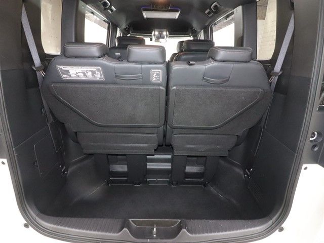 HONDA STEPWAGON E:HEV SPAD 2023 Image 31