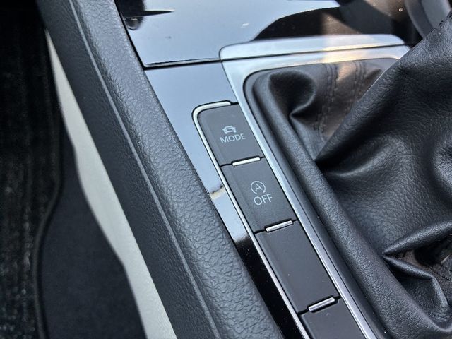 VOLKSWAGEN GOLF 2019 Image 31