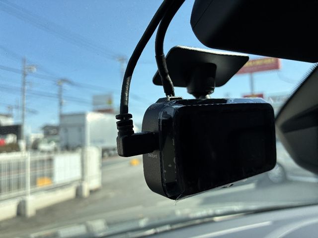 VOLKSWAGEN GOLF 2019 Image 31