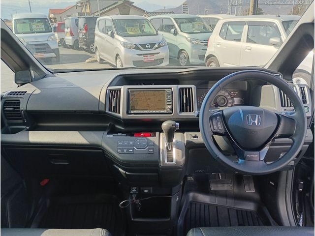 HONDA STEPWAGON SPADA 2010 Image 31