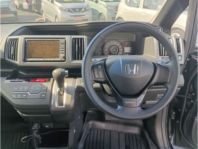 HONDA STEPWAGON SPADA 2010 Image 31