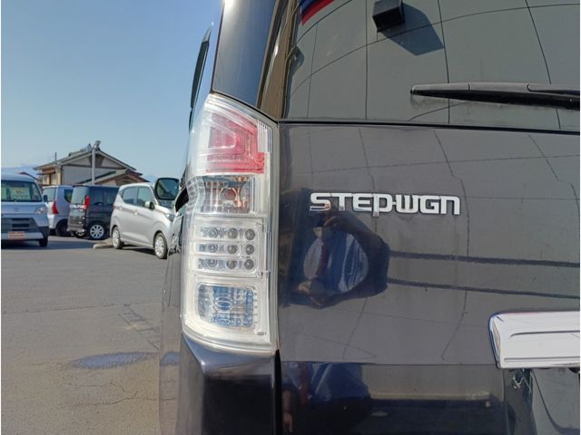 HONDA STEPWAGON SPADA 2010 Image 31