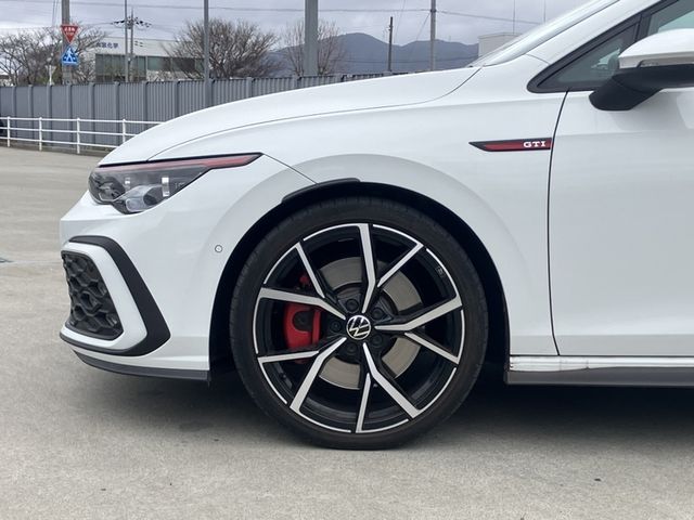 VOLKSWAGEN GOLF GTI 2023 Image 31