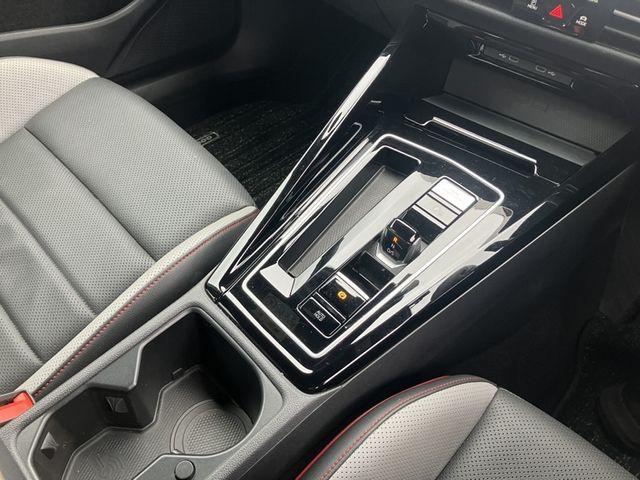 VOLKSWAGEN GOLF GTI 2023 Image 31