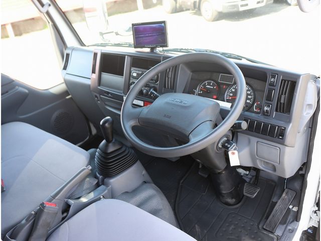 ISUZU ELF 2017 Image 31