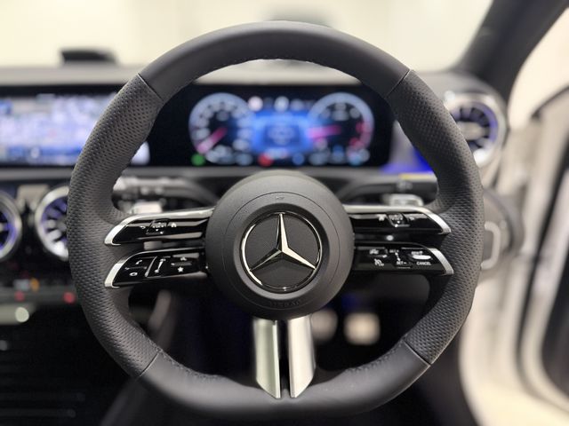 MERCEDES BENZ A CLAS 2025 Image 31