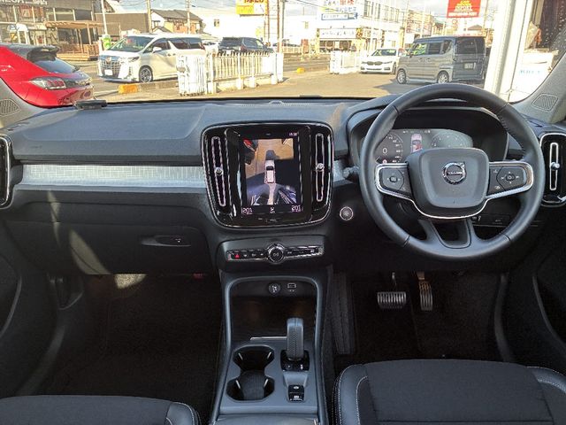 VOLVO XC40 2019 Image 31