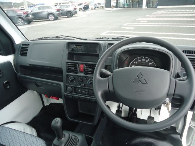 MITSUBISHI MINICAB TRUCK 4WD 2026 Image 31