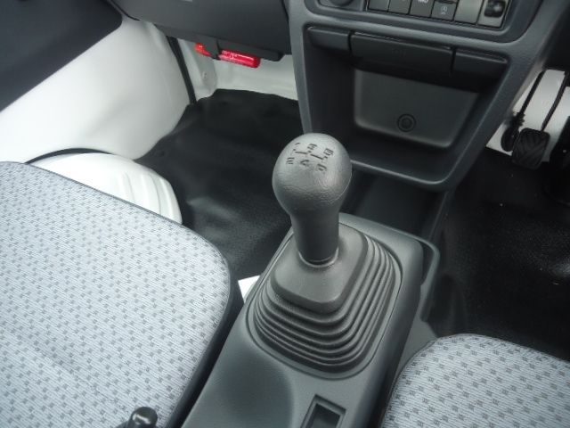 MITSUBISHI MINICAB TRUCK 4WD 2026 Image 31