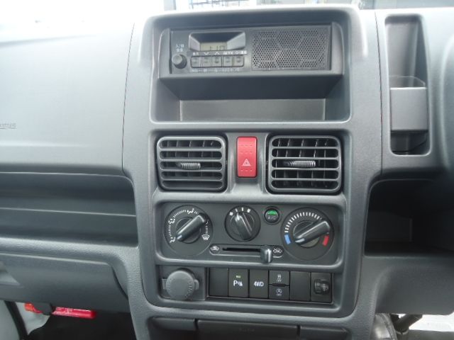 MITSUBISHI MINICAB TRUCK 4WD 2026 Image 31