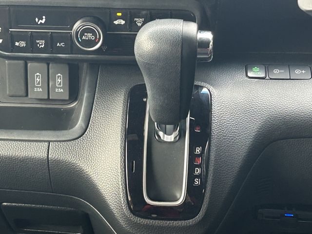 HONDA N BOX CUSTOM 2019 Image 31