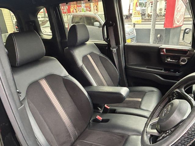 HONDA N BOX CUSTOM 2019 Image 31