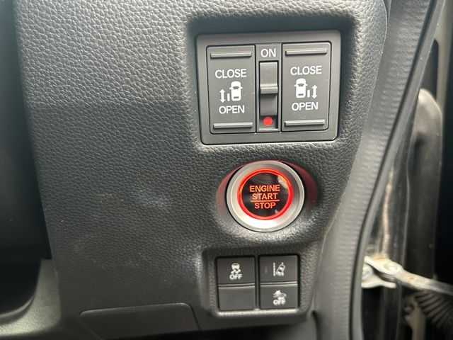 HONDA N BOX CUSTOM 2019 Image 31