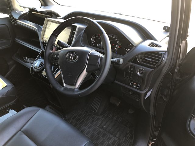 TOYOTA ESQUIRE 2017 Image 31