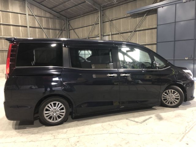 TOYOTA ESQUIRE 2017 Image 31