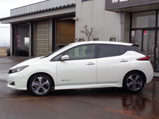 NISSAN LEAF 2022 Image 31