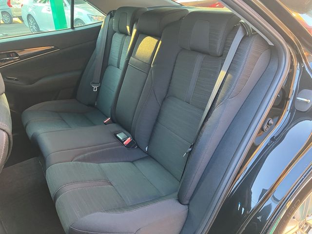 TOYOTA CROWN SEDAN 2013 Image 31