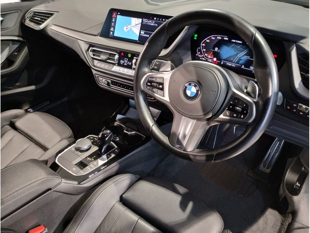 BMW 1SERIES 2022 Image 31