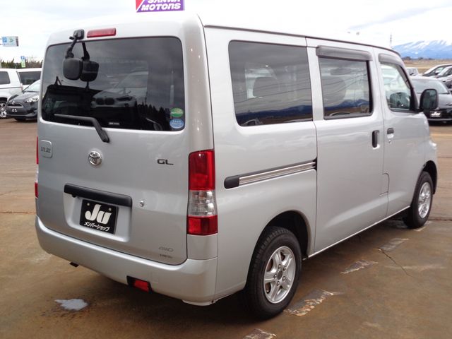 TOYOTA LITEACE VAN 4WD 2020 Image 31