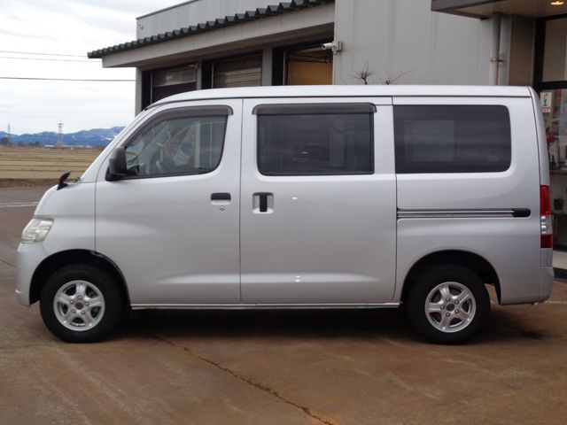TOYOTA LITEACE VAN 4WD 2020 Image 31