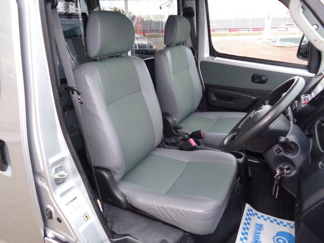 TOYOTA LITEACE VAN 4WD 2020 Image 31